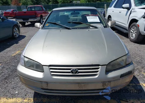 1999 Toyota Camry Le from USA, damaged, VIN 4T1BG22K4XU428344